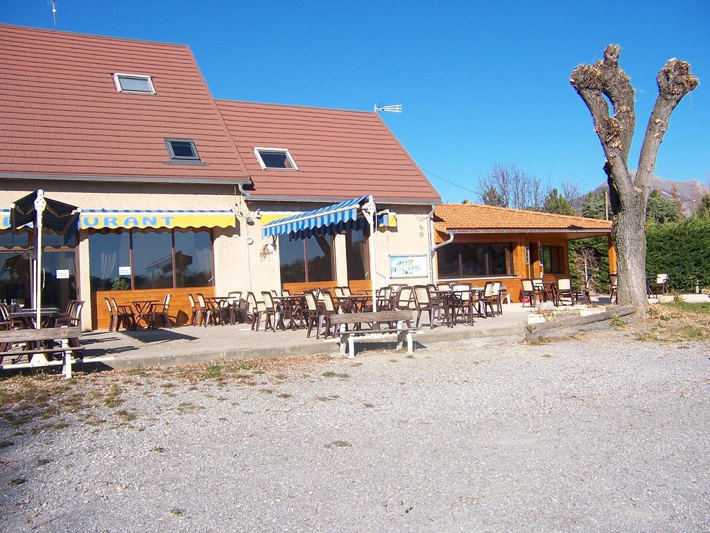 Camping La Motte Flottante La Freissinouse Exterior foto