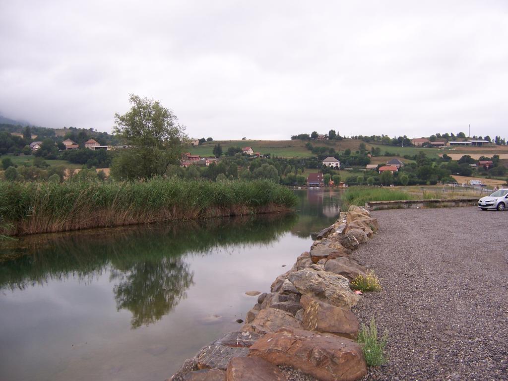 Camping La Motte Flottante La Freissinouse Exterior foto