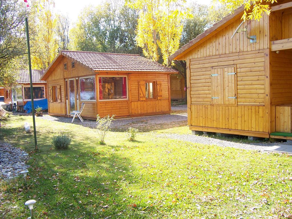 Camping La Motte Flottante La Freissinouse Exterior foto