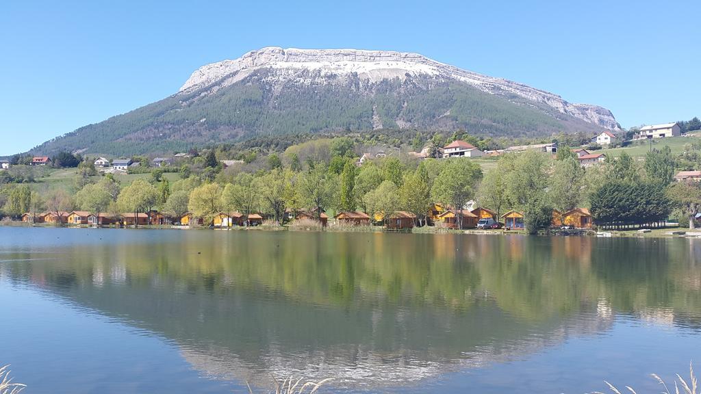 Camping La Motte Flottante La Freissinouse Exterior foto