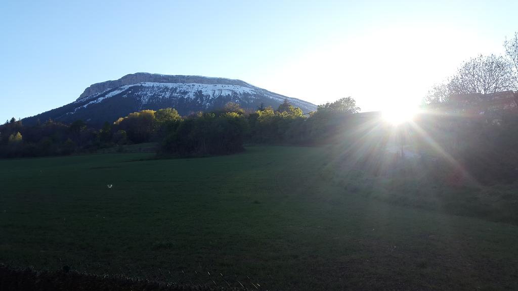 Camping La Motte Flottante La Freissinouse Exterior foto